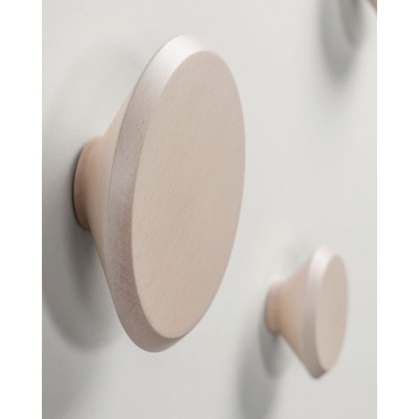 Nástěnné dřevěné háčky v sadě 3 ks v přírodní barvě Nadua – Kave Home-image-4