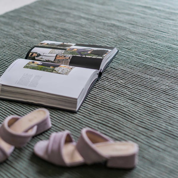 Tmavě zelený jutový koberec běhoun 75x245 cm Ribbon – Mette Ditmer Denmark-image-3