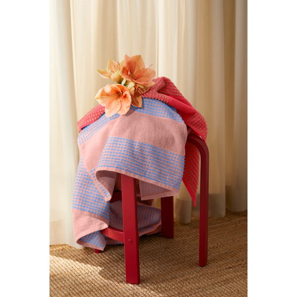 Červená froté osuška z Bio bavlny 70x140 cm Check – JUNA-image-4