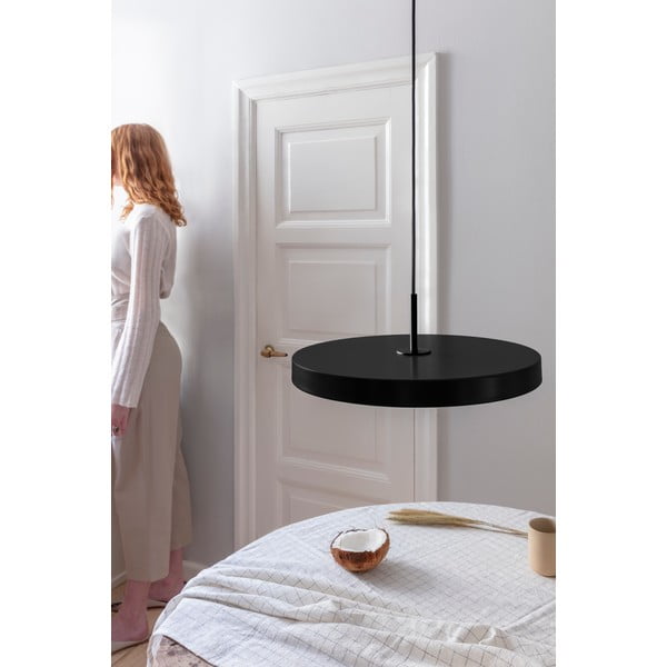 Černé LED závěsné svítidlo s kovovým stínidlem ø 43 cm Asteria Medium – UMAGE-image-3