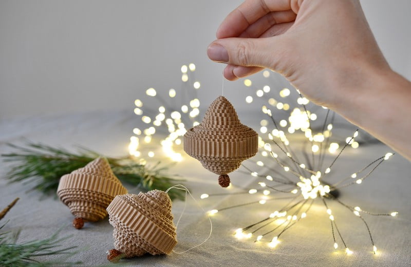 DIY: Vánoční ozdoby z vlnité lepenky