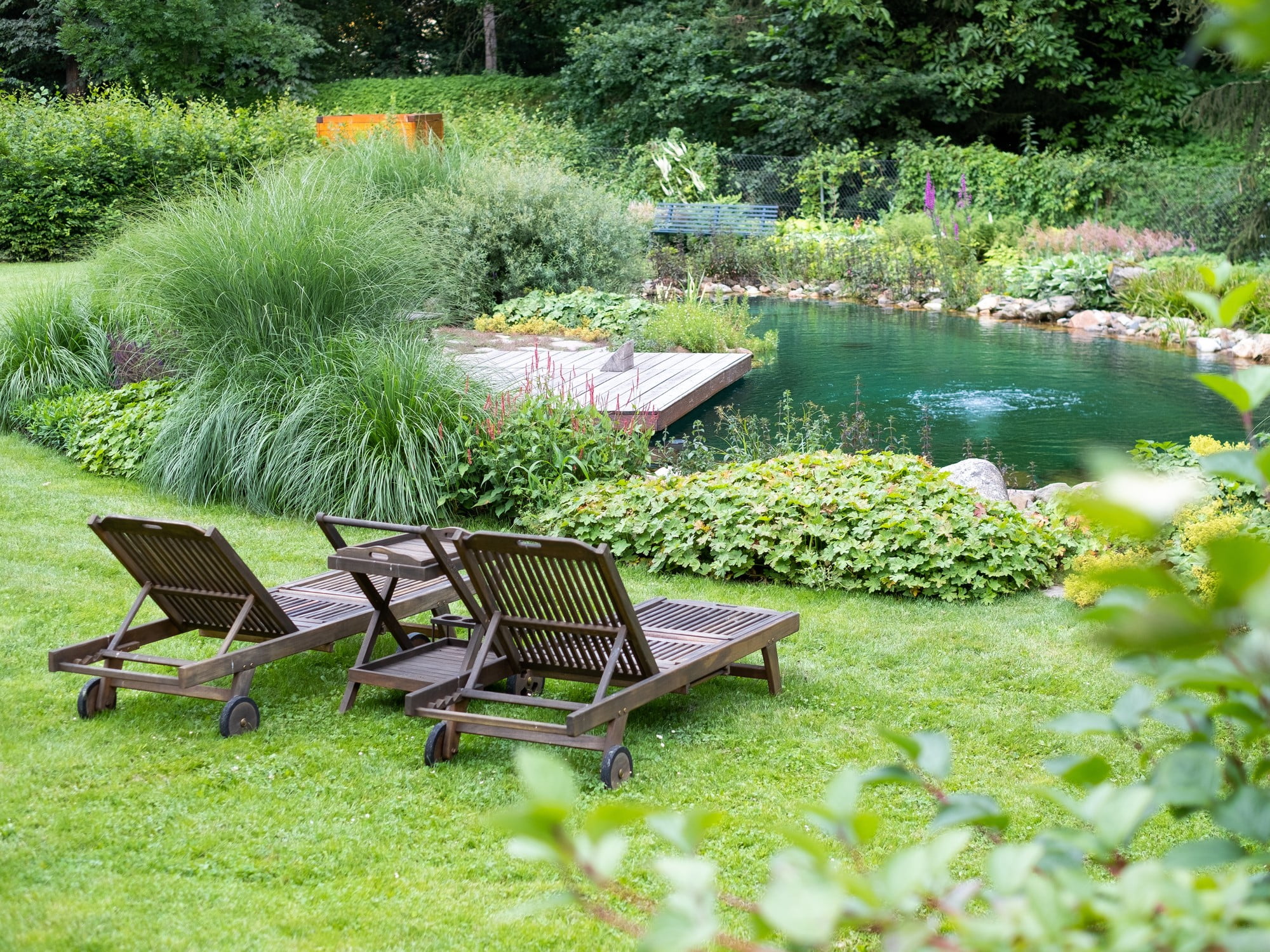 Naplánujte si na své zahradě různá místa k relaxaci. 