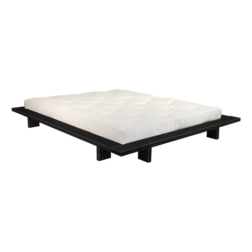 Dvoulůžková postel z borovicového dřeva s matrací Karup Design Japan Comfort Mat Black/Natural, 140 x 200 cm