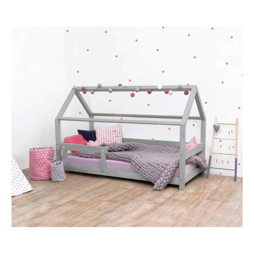 Šedá dětská postel s bočnicí ze smrkového dřeva Benlemi Tery, 120 x 190 cm