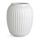 Bílá kameninová váza Kähler Design Hammershoi, výška 20 cm