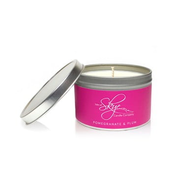 Lumânare cu aromă de rodii și prune Skye Candles Container, timp de ardere 30 ore