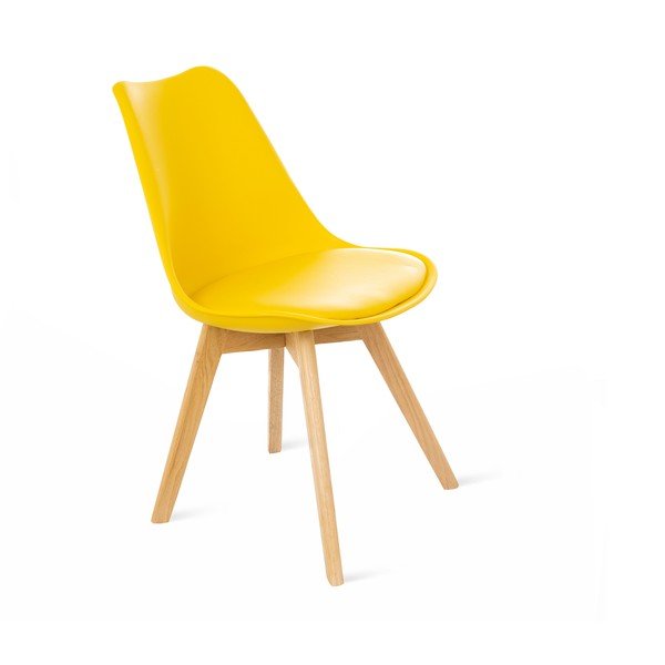 Žlutá židle s bukovými nohami loomi.design Retro