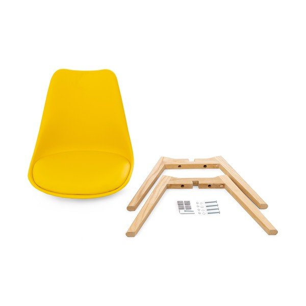 Žlutá židle s bukovými nohami loomi.design Retro