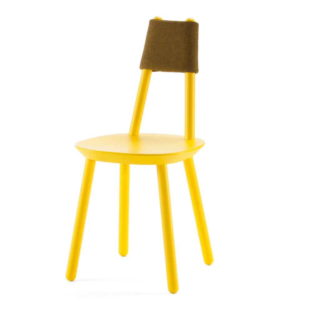 Žlutá židle z masivu EMKO Naïve