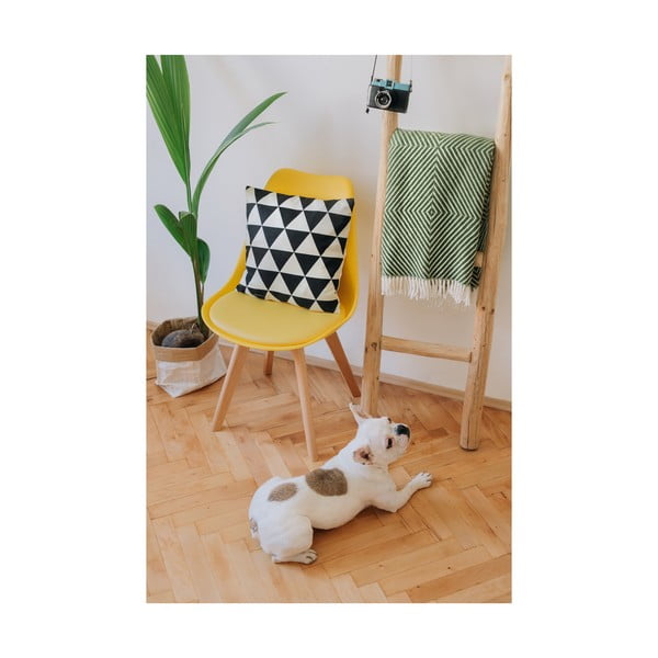 Žlutá židle s bukovými nohami loomi.design Lumos