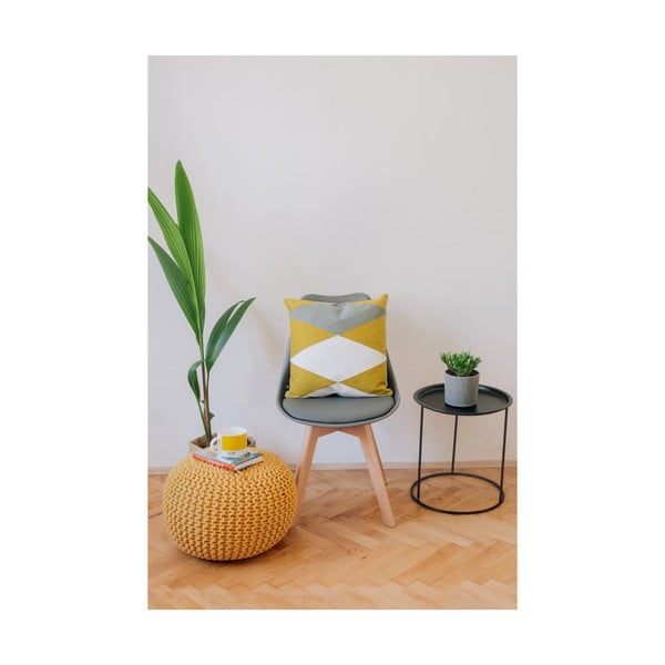 Šedá židle s bukovými nohami loomi.design Retro