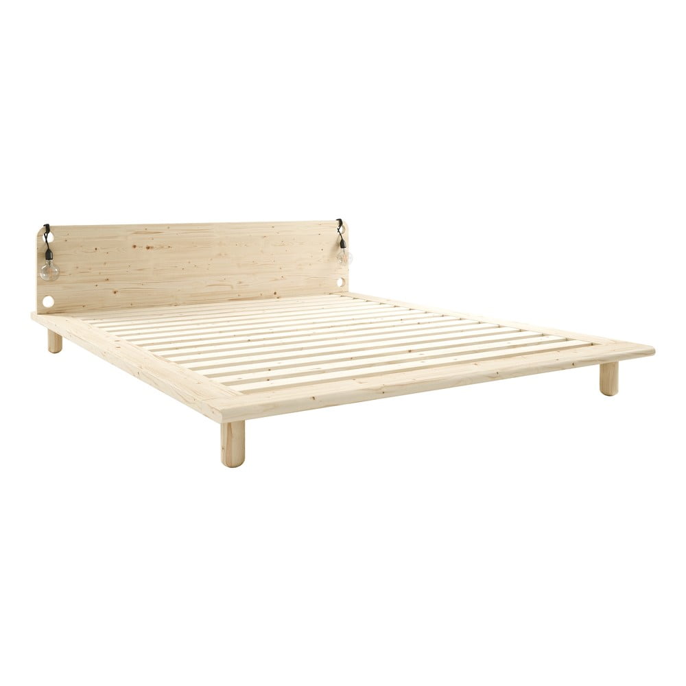 Dvoulůžková postel z masivního dřeva s lampami Karup Design Peek, 140 x 200 cm