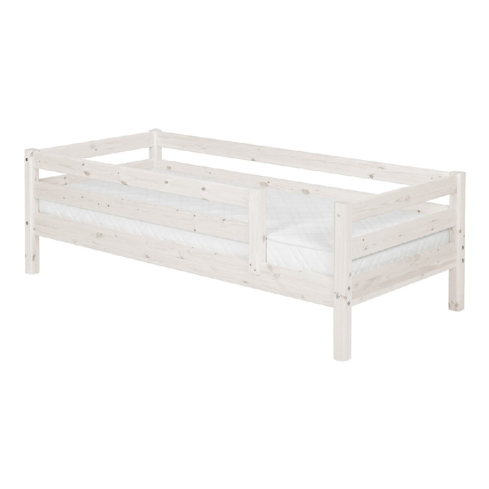 Bílá dětská postel z borovicového dřeva s 3/4 lištami Flexa Classic, 90 x 200 cm