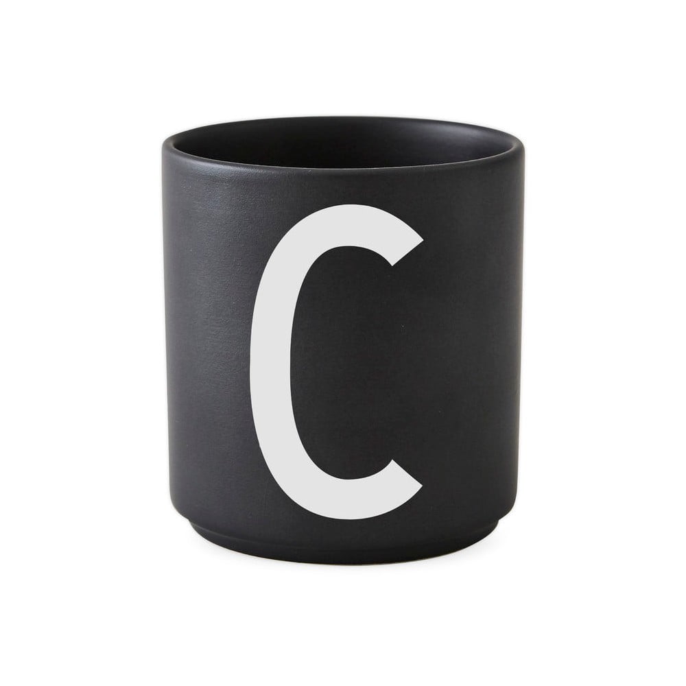 Černý porcelánový hrnek Design Letters Alphabet C, 250 ml