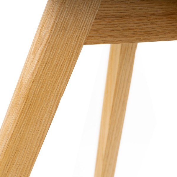 Černá židle s bukovými nohami loomi.design Retro