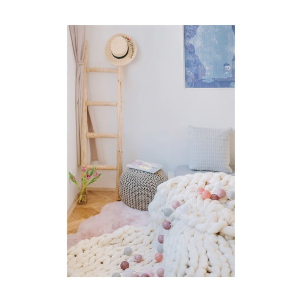 Bílý světelný řetěz s LED žárovkami Luuka, 30 světýlek