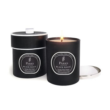 Lumânare parfumată magic candles, aromă portocală, piper negru și cedru, 50 ore