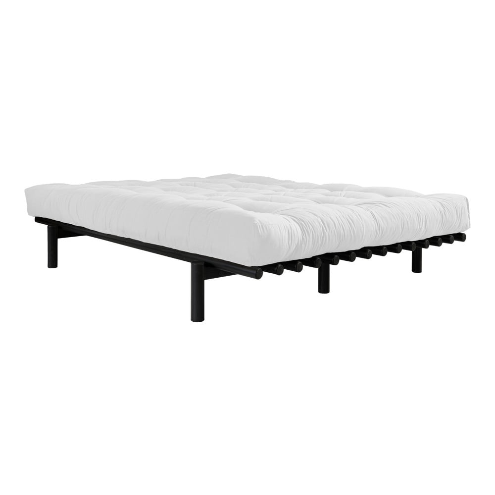 Dvoulůžková postel z borovicového dřeva s matrací Karup Design Pace Comfort Mat Black/Natural, 140 x 200 cm